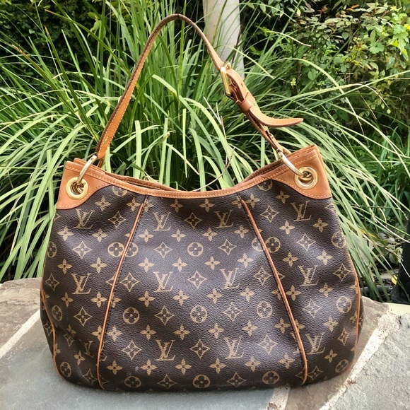 🚫SOLD🚫Auth. Louis Vuitton Monogram Galliera PM - Picture 2 of 16
